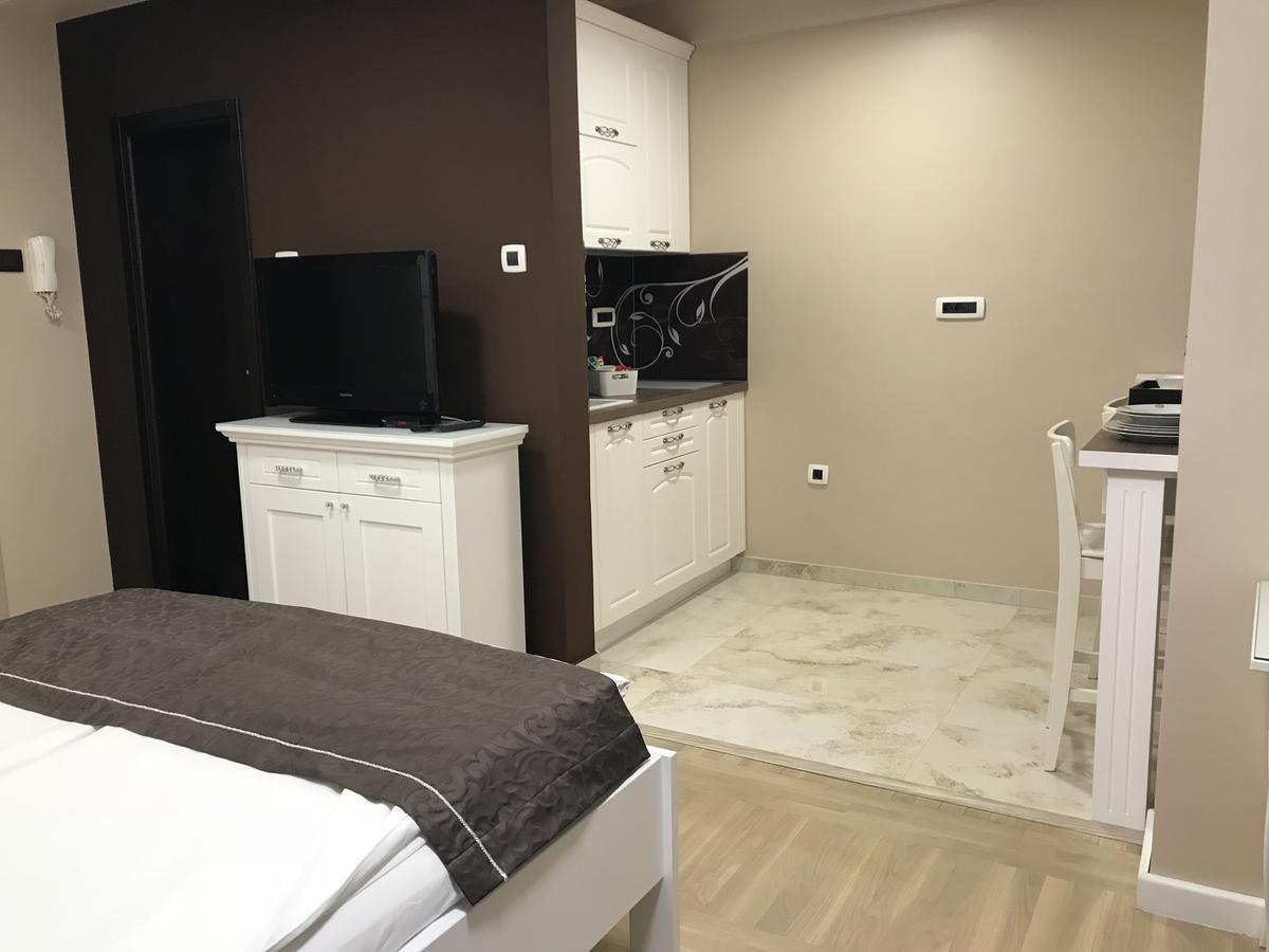 Lux New White Apartment Нови-Сад Экстерьер фото